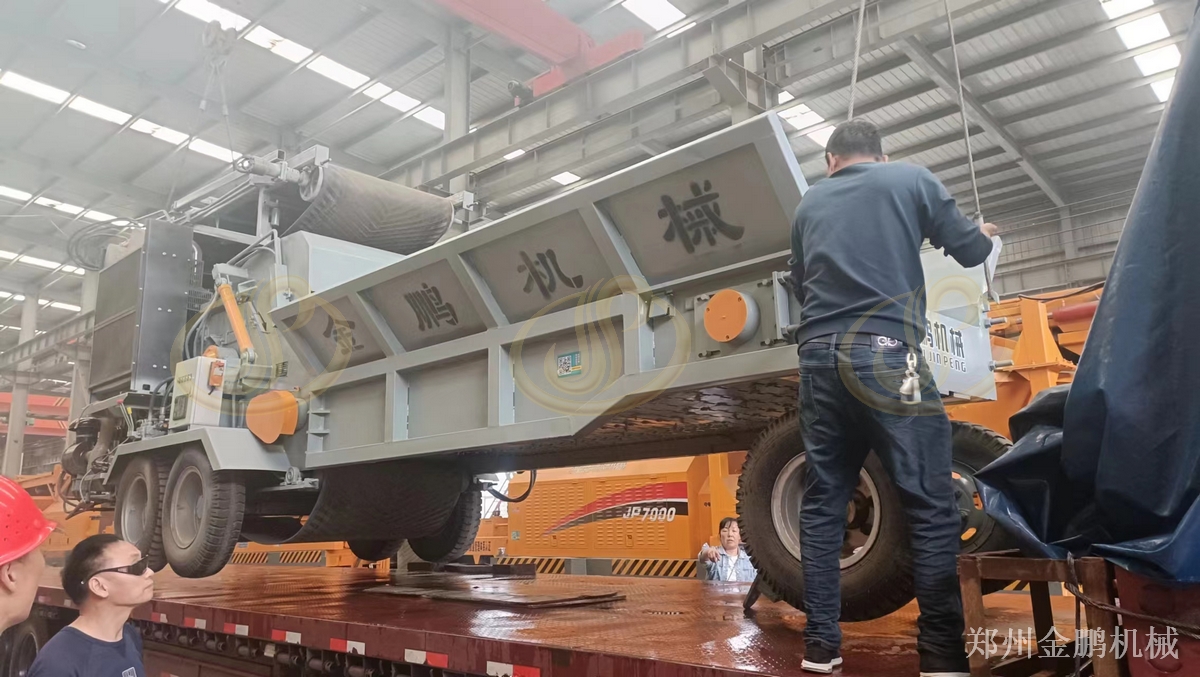 郑州金鹏模板破碎机在废旧模板燃料化处理中的应用